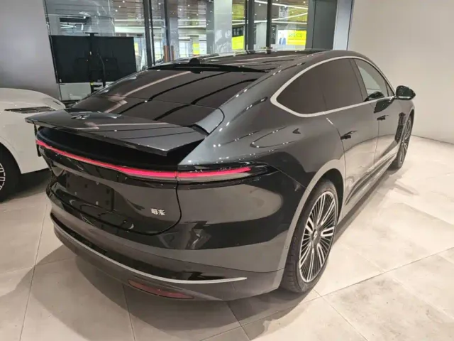 Nio ET9 — Фото автомобиля 6