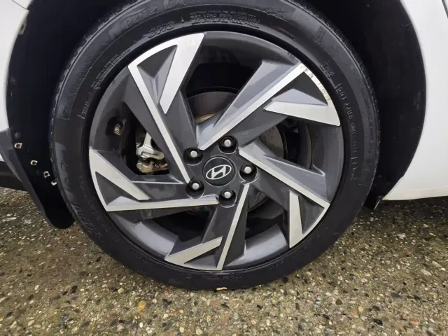 Hyundai Elantra — Фото автомобиля 12