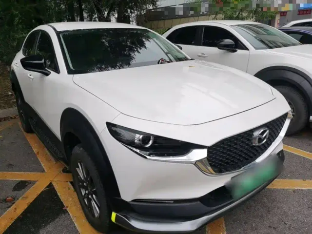 Mazda CX-30 EV — Фото автомобиля 3