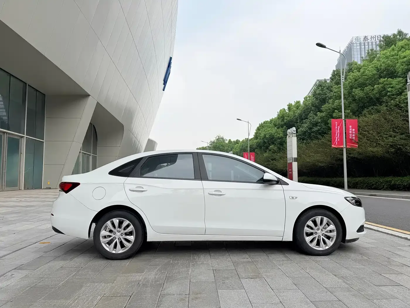 Buick Excelle 2021 Exemplar 1.5L Auto Elite — Фото автомобиля 4