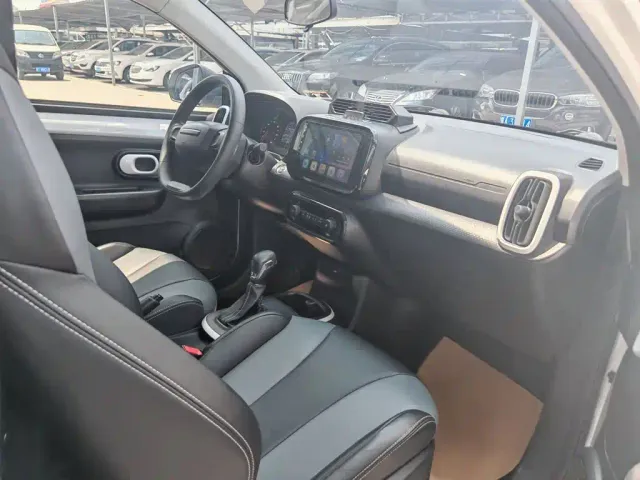Roewe Clever — Фото автомобиля 16