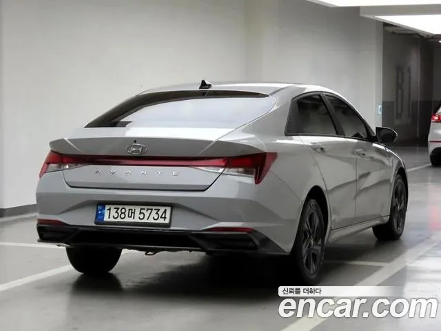 Hyundai Avante CN7 — Фото автомобиля 4