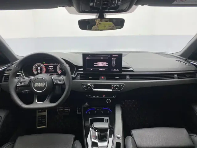 Audi A4L — Фото автомобиля 13