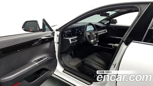 Hyundai Grandeur GN7 — Фото автомобиля 15