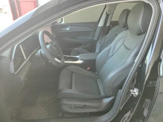 Volkswagen Passat — Фото автомобиля 14