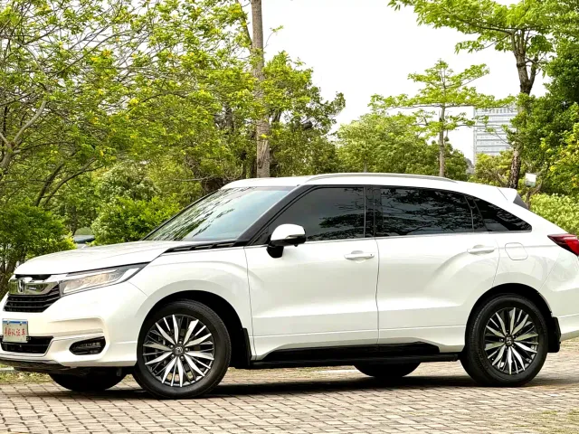 Honda Avancier — Фото автомобиля 2