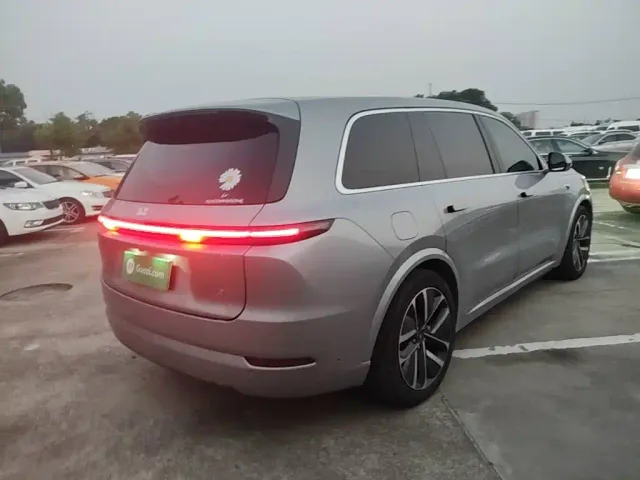 Li Auto L9 — Фото автомобиля 6