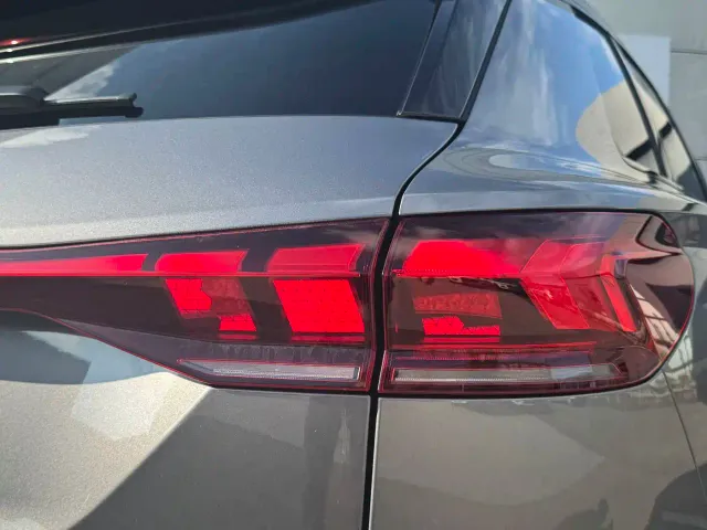Audi Q6L e-tron — Фото автомобиля 18