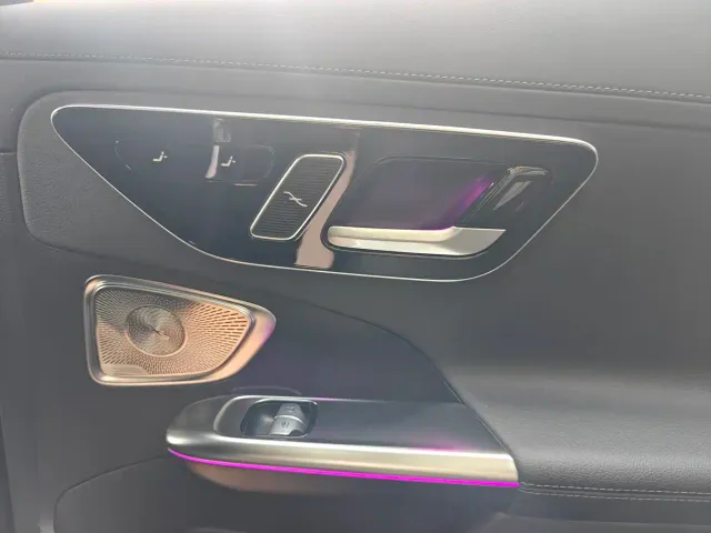 Mercedes-Benz C-Class — Фото автомобиля 12