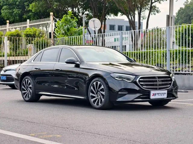 Mercedes-Benz E-Class — Фото автомобиля 8