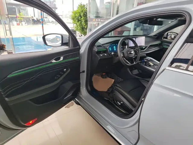 Geely Xingrui — Фото автомобиля 15