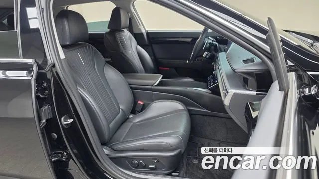 Hyundai Grandeur GN7 — Фото автомобиля 17
