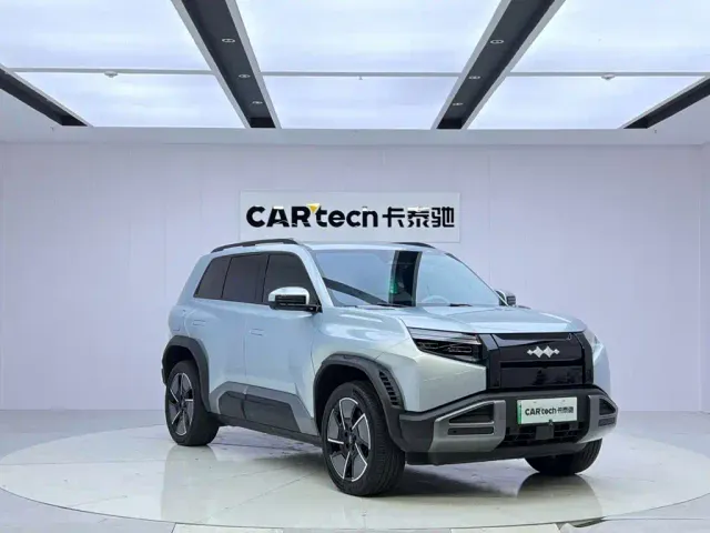 Fang Cheng Bao Titanium 3 2025 501KM AWD Smart Drive Ultra Edition — Фото автомобиля 7