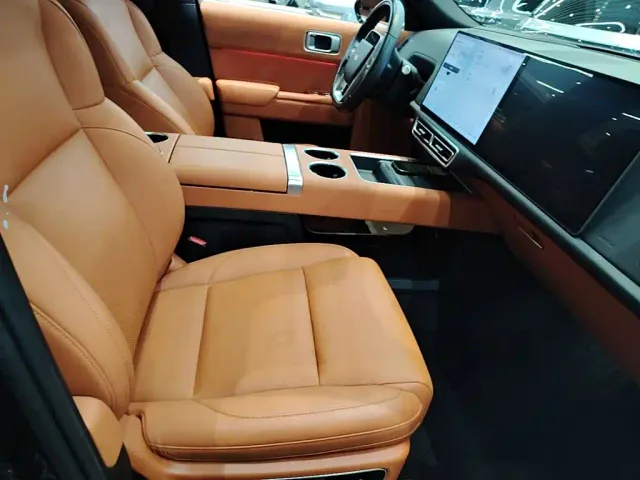 Li Auto L9 — Фото автомобиля 24