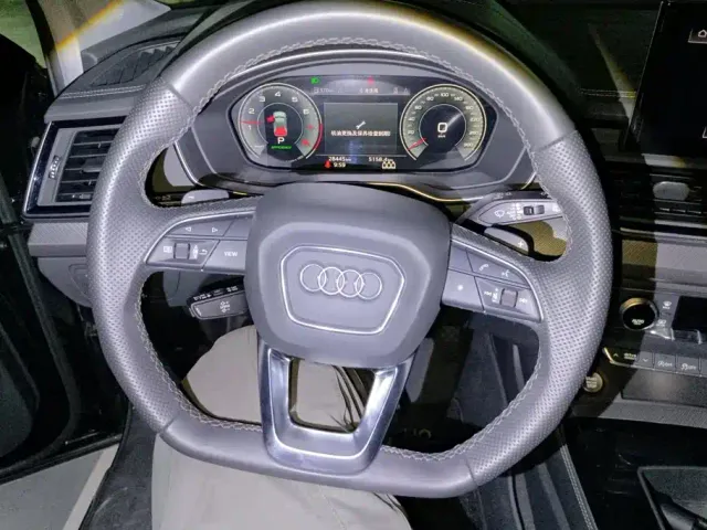 Audi Q5L — Фото автомобиля 15