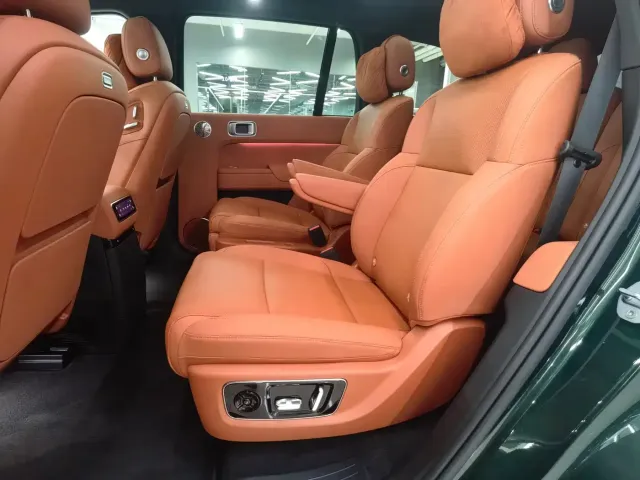 Li Auto L9 — Фото автомобиля 7