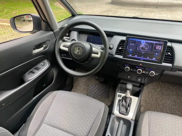 Honda Fit — Фото автомобиля 10