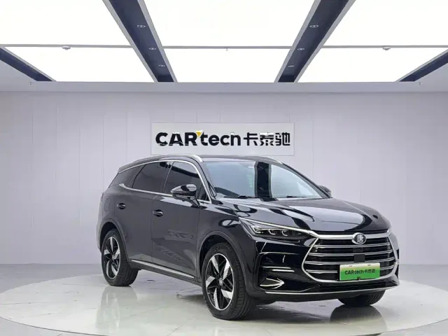 BYD Tang — Фото автомобиля 7
