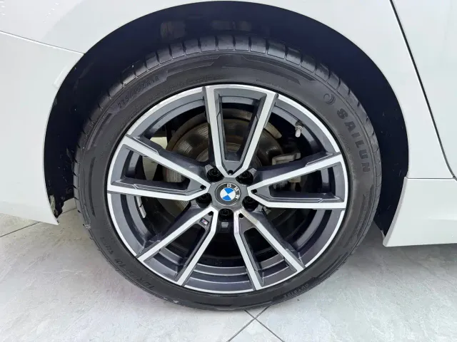 BMW 3 Series — Фото автомобиля 22