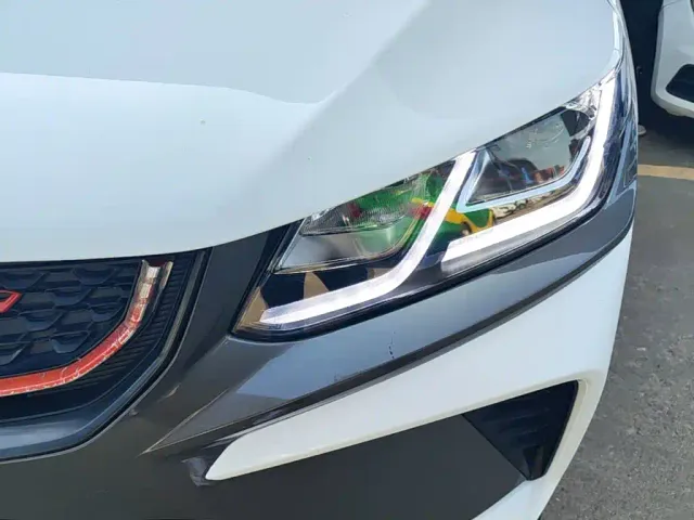 Geely Binyue — Фото автомобиля 23