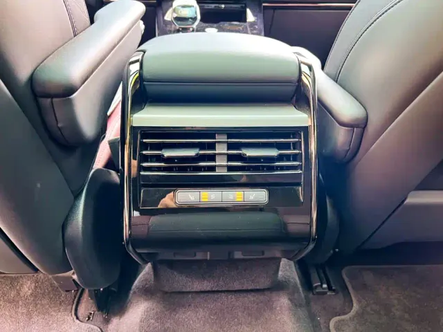 Land Rover Range Rover Sport — Фото автомобиля 26