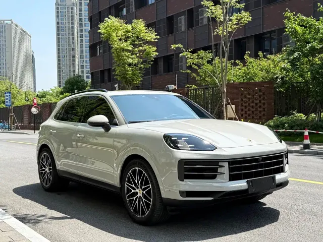 Porsche Cayenne — Фото автомобиля 3