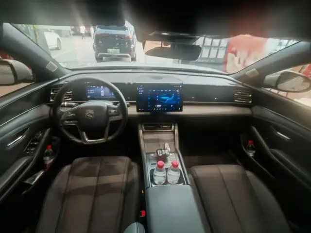BYD Qin L — Фото автомобиля 13