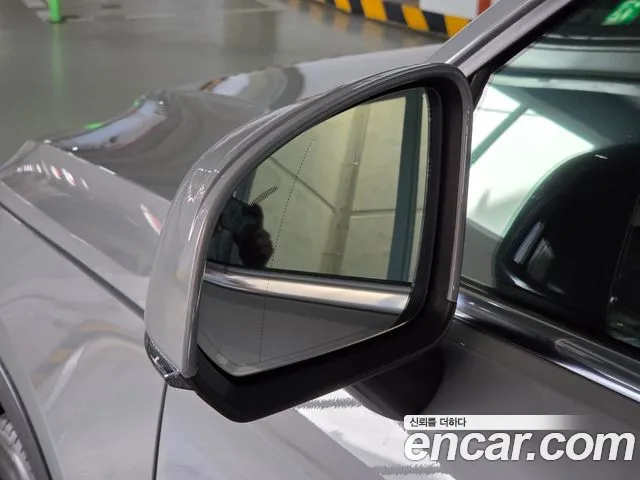 Volvo XC40 — Фото автомобиля 14
