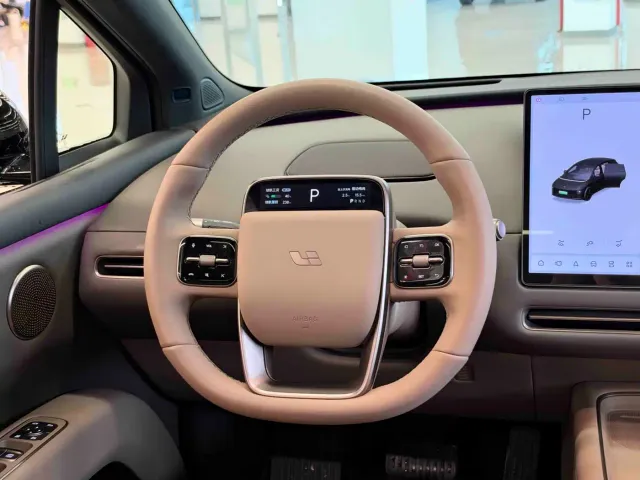 Li Auto i6 — Фото автомобиля 11