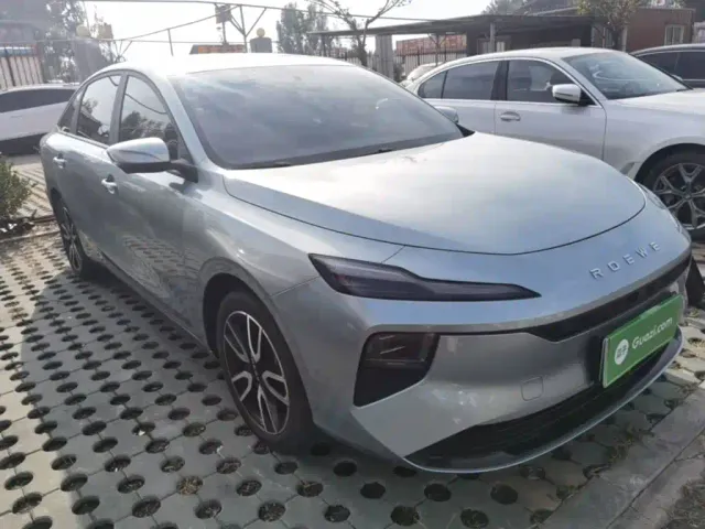 Roewe D6 — Фото автомобиля 3
