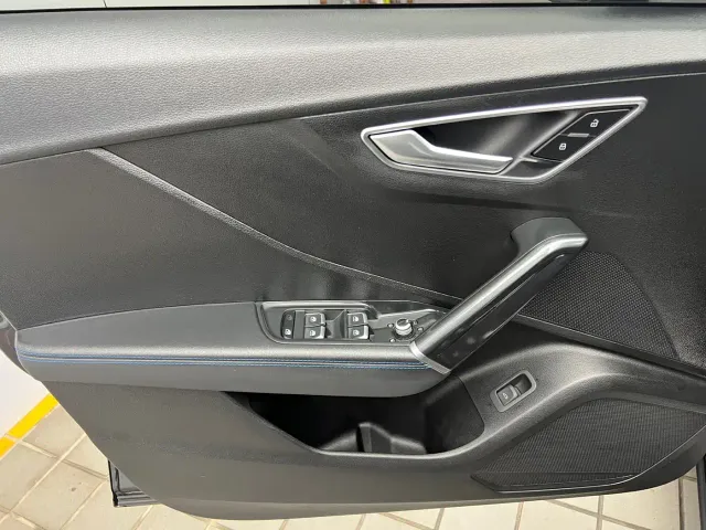 Audi Q2L — Фото автомобиля 16