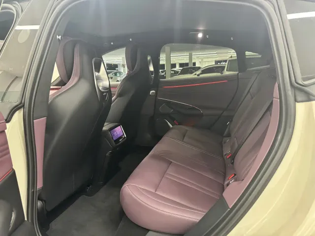 Xiaomi SU7 — Фото автомобиля 6