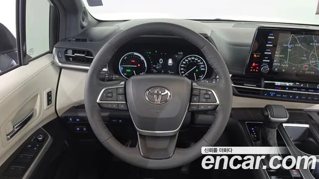 Toyota Sienna Generation 4 — Фото автомобиля 11