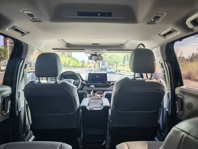Toyota Granvia — Фото автомобиля 16