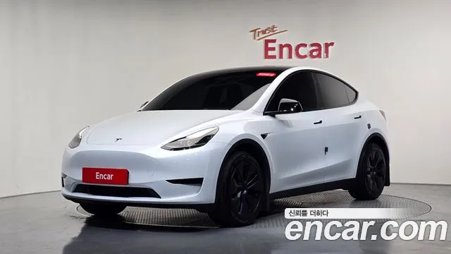 Фотография автомобиля — Tesla Model Y