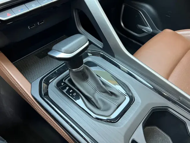Geely Vision X6 — Фото автомобиля 10