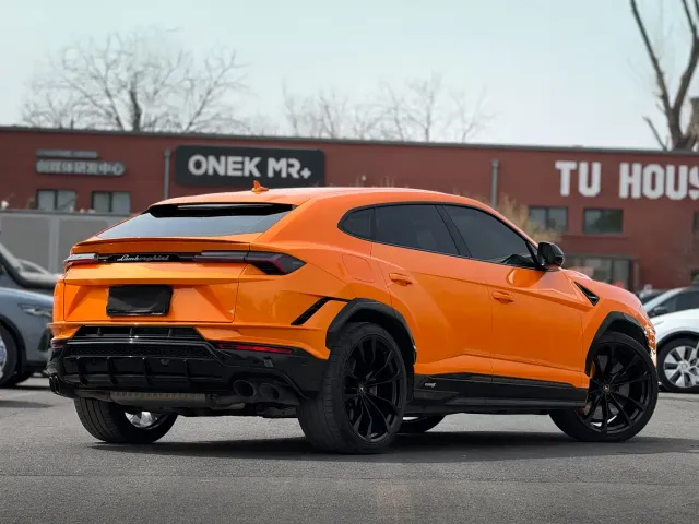 Lamborghini Urus — Фото автомобиля 20