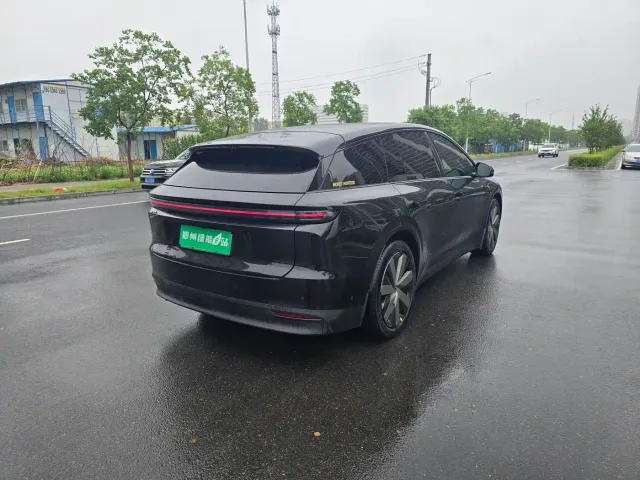 Li Auto i6 — Фото автомобиля 8