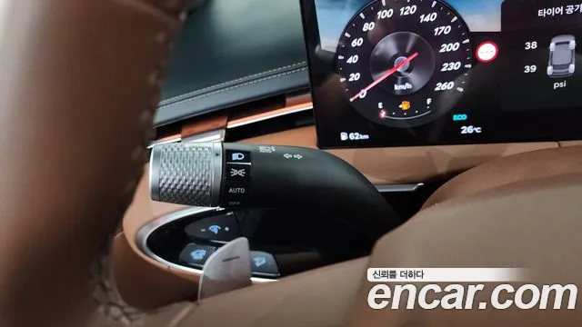 Genesis GV70 — Фото автомобиля 28