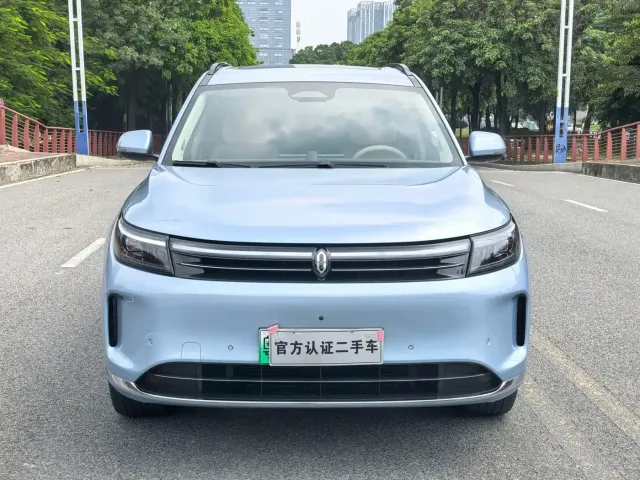 Aito M7 — Фото автомобиля 2