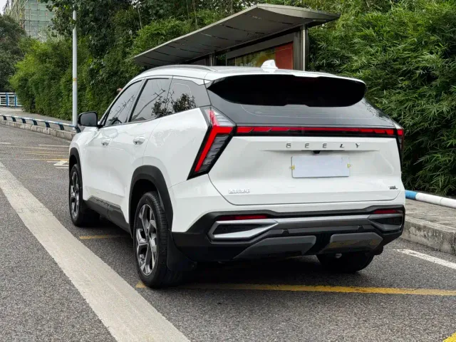 Geely Boyue L — Фото автомобиля 23
