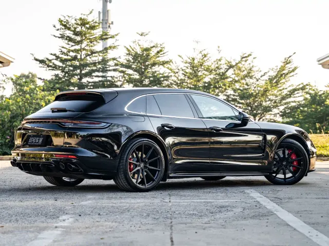 Porsche Panamera — Фото автомобиля 3