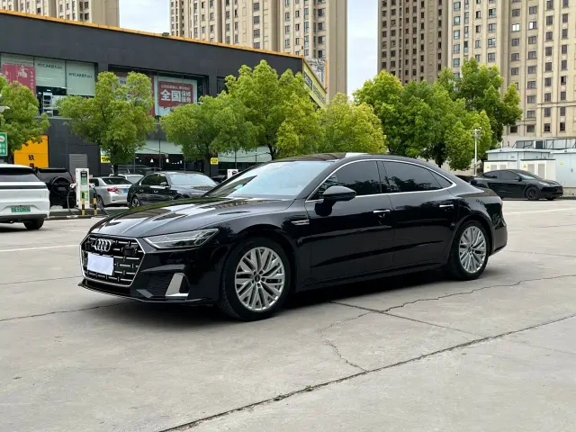 Audi A7L — Фото автомобиля 2