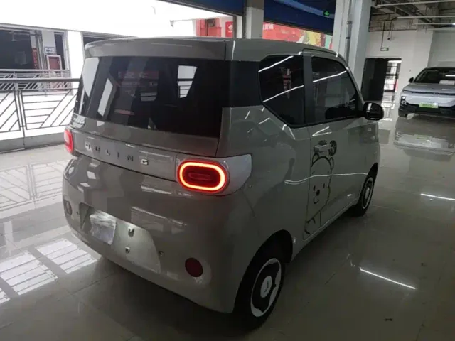 Wuling Hongguang Mini EV — Фото автомобиля 6