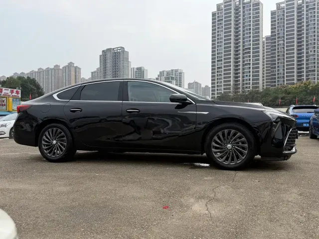 Buick LaCrosse — Фото автомобиля 3