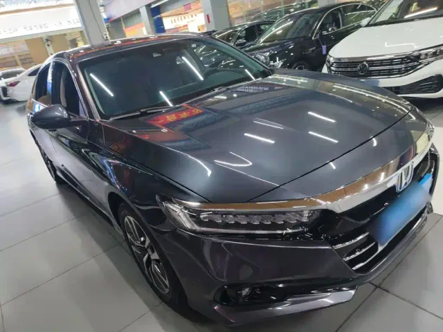 Honda Accord — Фото автомобиля 3