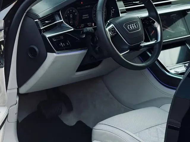 Audi A8 — Фото автомобиля 5