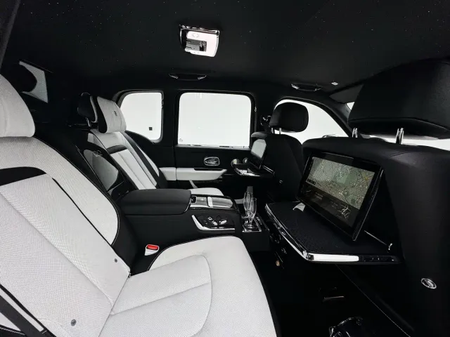 Rolls-Royce Cullinan — Фото автомобиля 30