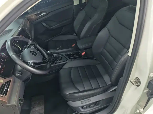 Volkswagen Tharu — Фото автомобиля 14