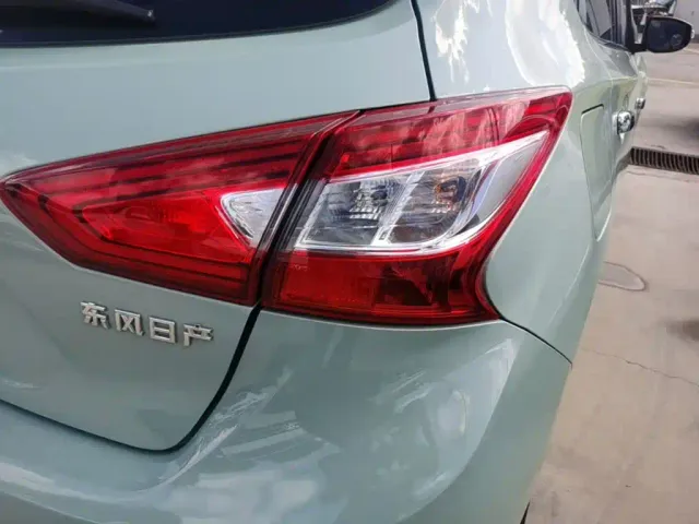 Nissan Tiida — Фото автомобиля 7